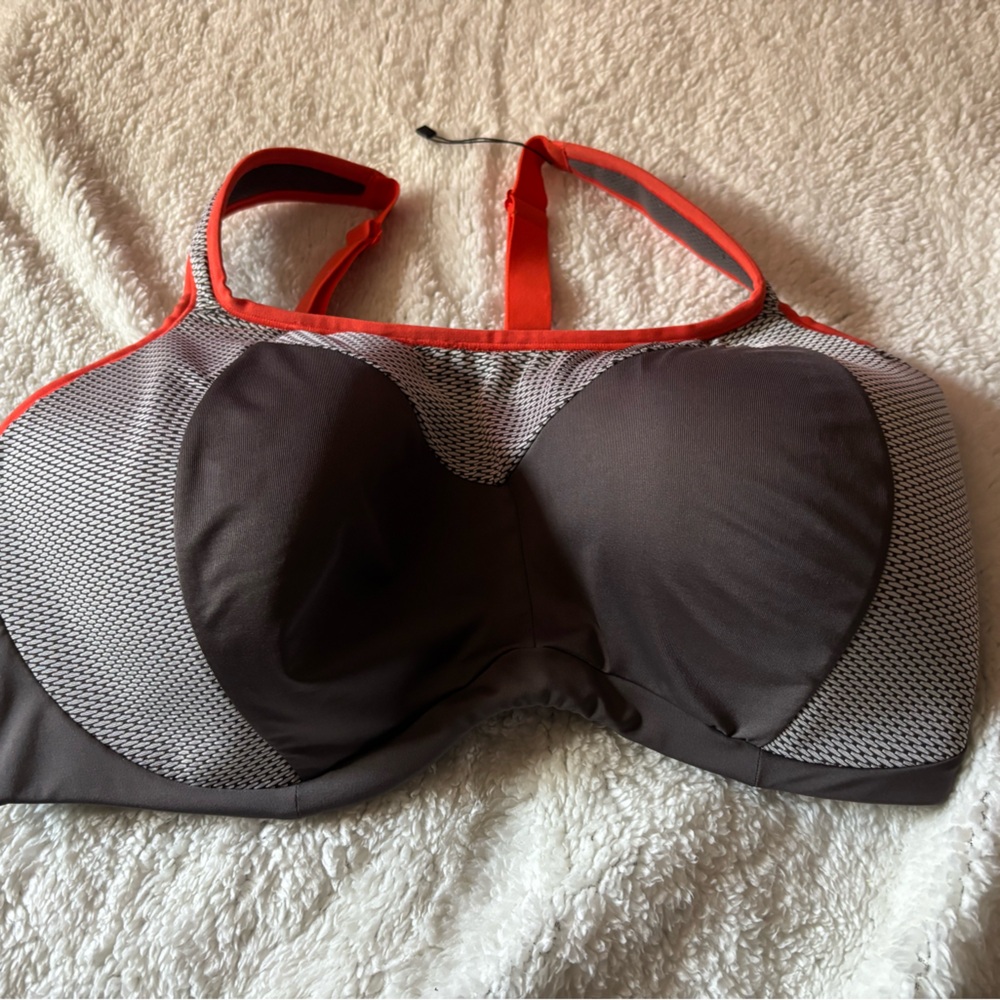 NWOT Curvy Couture Sport Bra 42G  Gray And Orange 5 Hook NEW Style D1248E